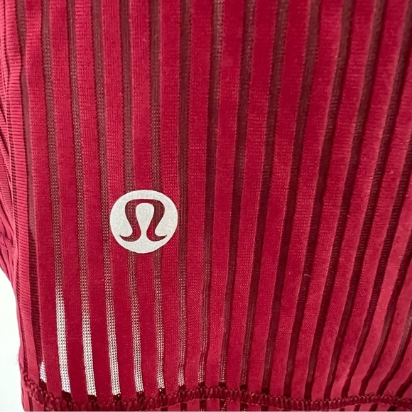 Lululemon striped mesh high neck open back sleeveless tank 13048 - Picture 6 of 10